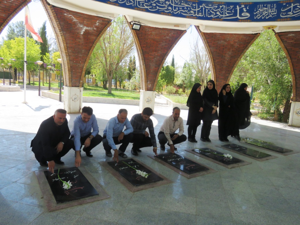 به مناسبت هفته دولت مزار شهدای گمنام بهشت رضا (ع) 