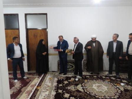 ديدار مشاور ايثارگران وزارت راه و شهرسازي با خانوا